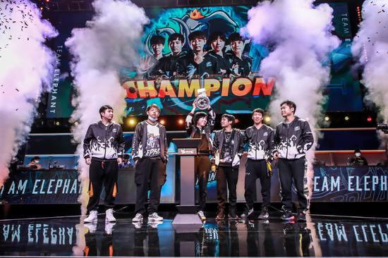 微软正式推出Win11 25H2更新 让你的PC焕然一新